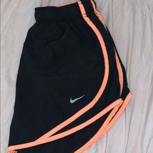 Nike running shorts✨
